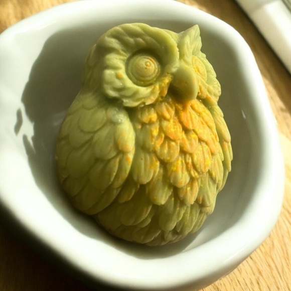 Vanilla Rum SOAP owl handmade 3x2in 4oz shea butter & coconut oil based - Picture 2 of 3